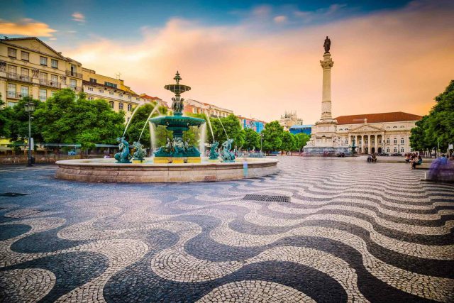 https://visitoromia.org/arabic/wp-content/uploads/2018/09/tour-portugal-01-640x427.jpg